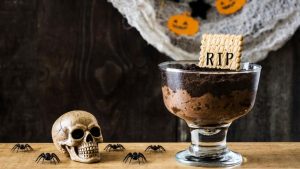 mousse chocolat avec biscuit rip et deco halloween