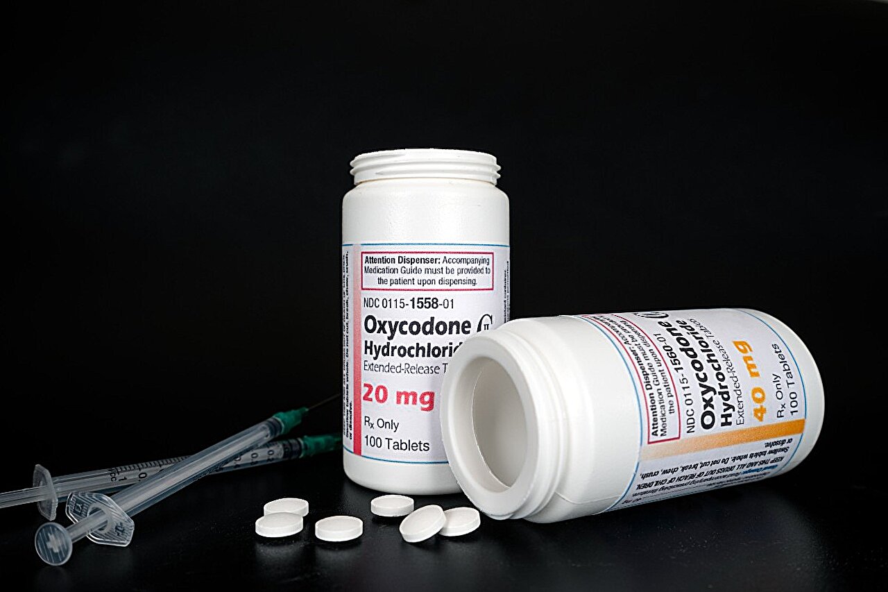 Seulement 1 personne sur 4 ayant besoin de médicaments pour lutter contre la dépendance aux opioïdes les reçoit