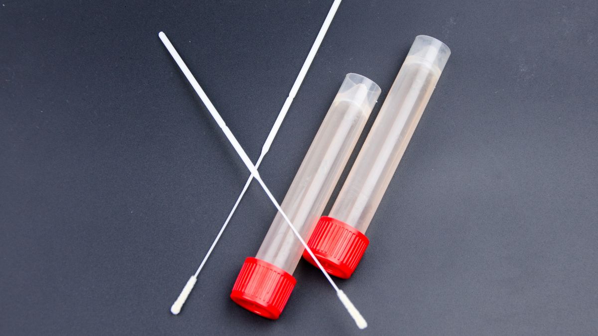 ecouvillons et tubes analyses